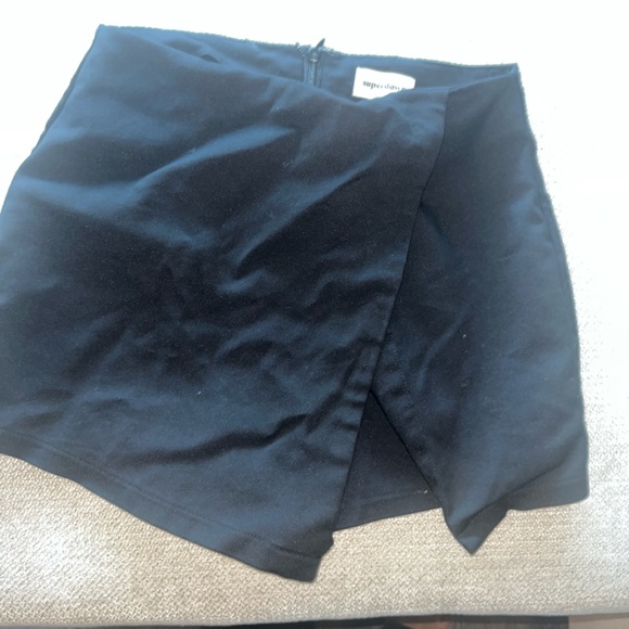 superdown skort - Picture 2 of 4